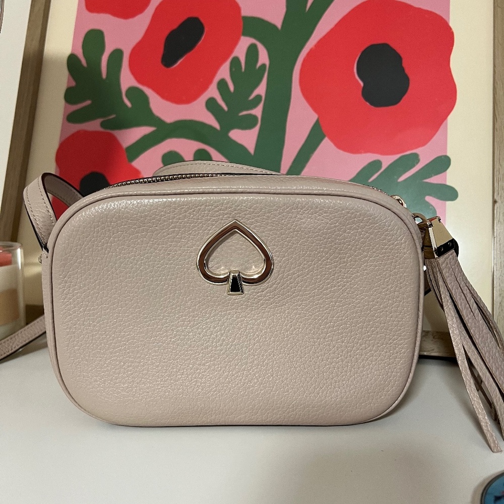 Kate Spade Kourtney camera bag in warm beige